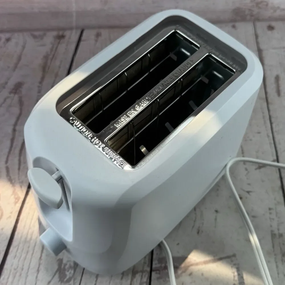 Mainstays 2 Slice Toaster White 6 Shade Settings Removable Crumb Tray
